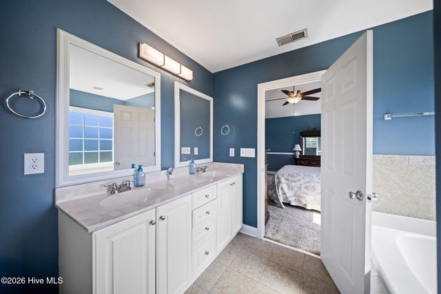 2618 Ravens Glass Court, Wilmington, NC 28411