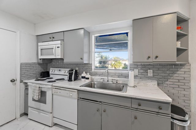 552 SW Banks Terrace, Port St. Lucie, Port St Lucie, FL 34953