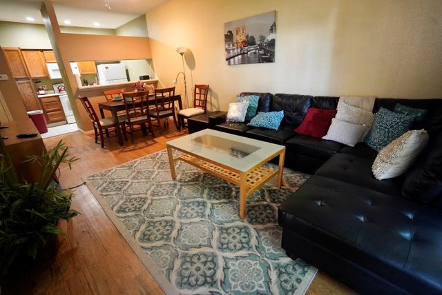2121 El Paseo Street 2209, Houston, TX 77054