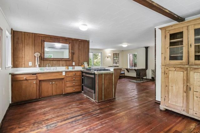 123 Pine Avenue, Felton, CA 95018
