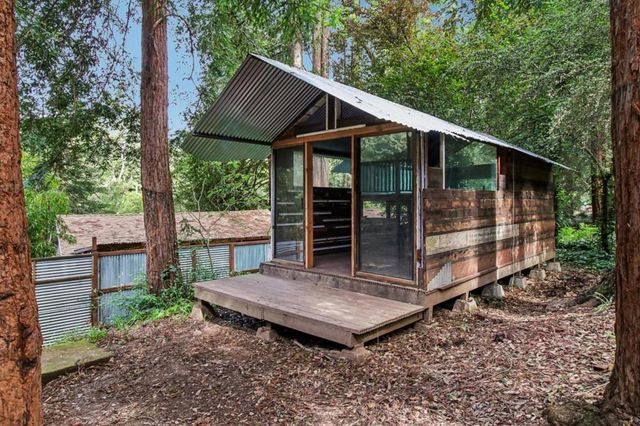 123 Pine Avenue, Felton, CA 95018