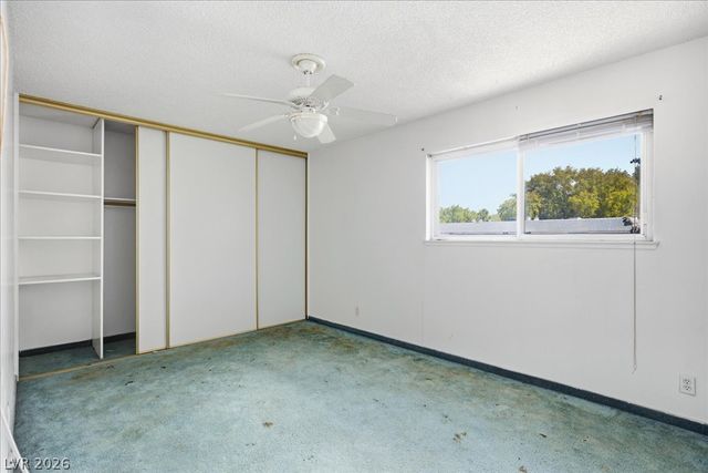 179 Greenbriar Townhouse Way, Las Vegas, NV 89121