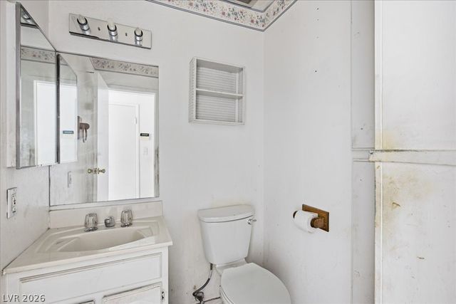 179 Greenbriar Townhouse Way, Las Vegas, NV 89121