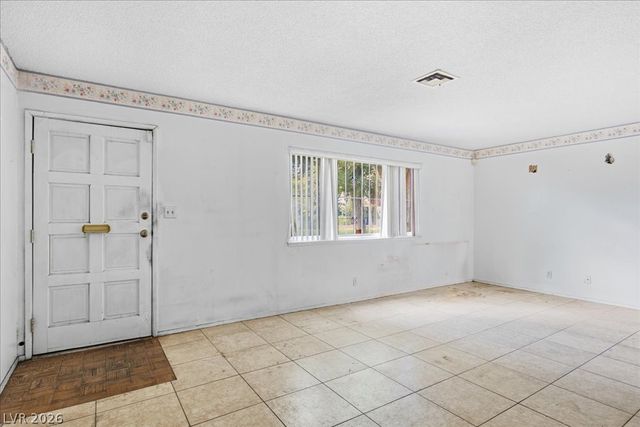 179 Greenbriar Townhouse Way, Las Vegas, NV 89121