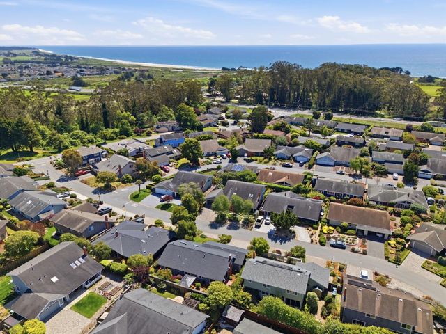 2021 Bordeaux Lane, Half Moon Bay, CA 94019
