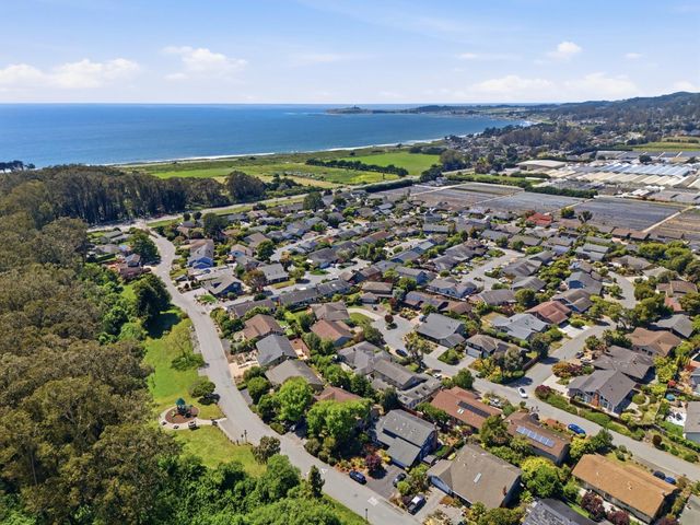 2021 Bordeaux Lane, Half Moon Bay, CA 94019