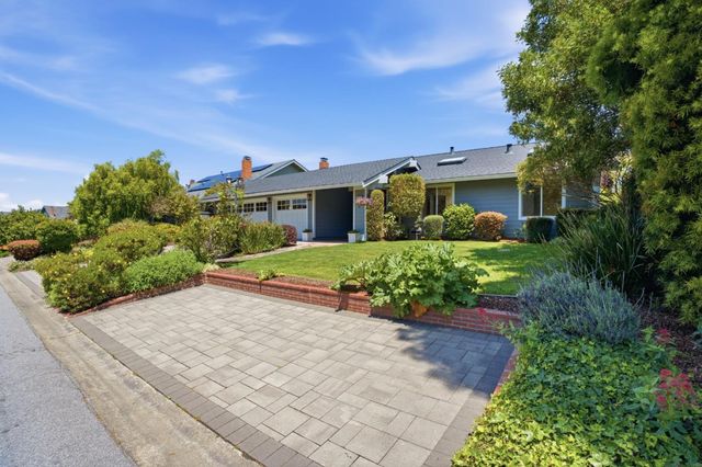 2021 Bordeaux Lane, Half Moon Bay, CA 94019