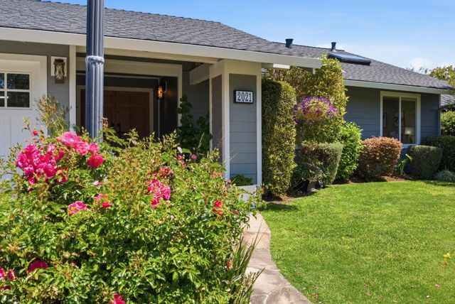 2021 Bordeaux Lane, Half Moon Bay, CA 94019