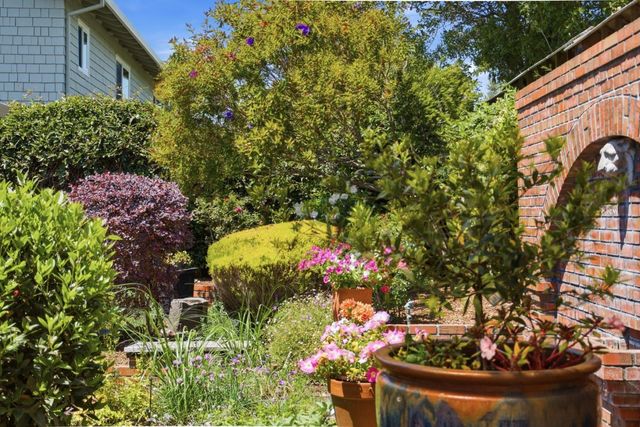 2021 Bordeaux Lane, Half Moon Bay, CA 94019