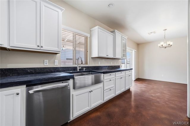 3665 N Irving Street, Kingman, AZ 86409