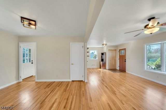 20 Kievit Rd, Wayne Twp., NJ 07470