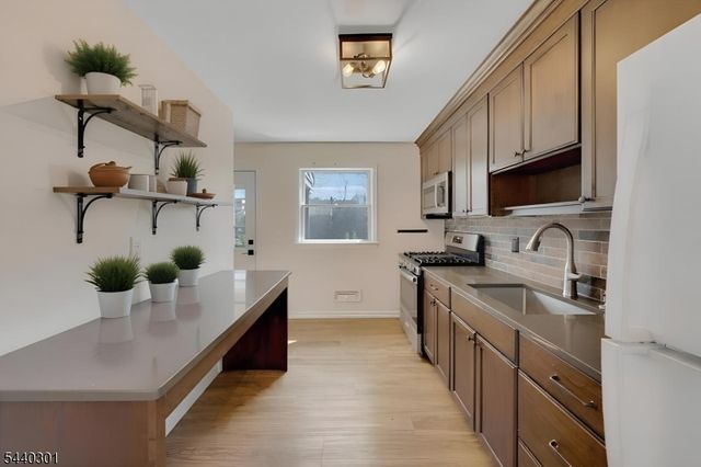 20 Kievit Rd, Wayne Twp., NJ 07470