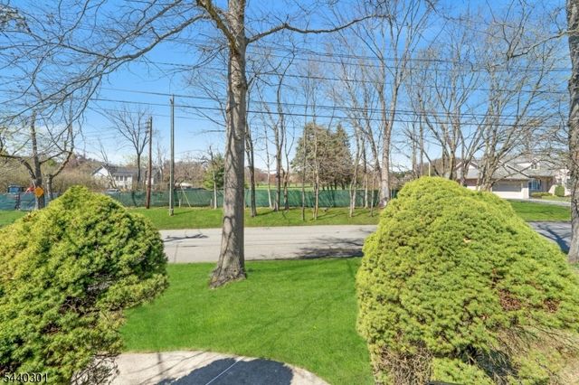 20 Kievit Rd, Wayne Twp., NJ 07470
