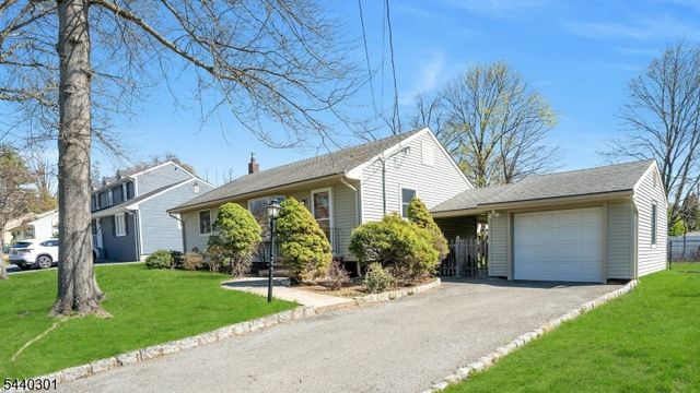 20 Kievit Rd, Wayne Twp., NJ 07470