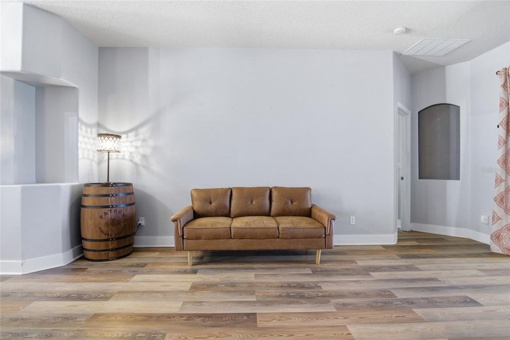 Image 12 of property listing at 5347 CAPE HATTERAS DRIVE, Clermont, FL 34714