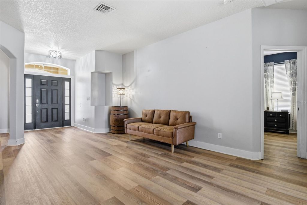 Image 13 of property listing at 5347 CAPE HATTERAS DRIVE, Clermont, FL 34714