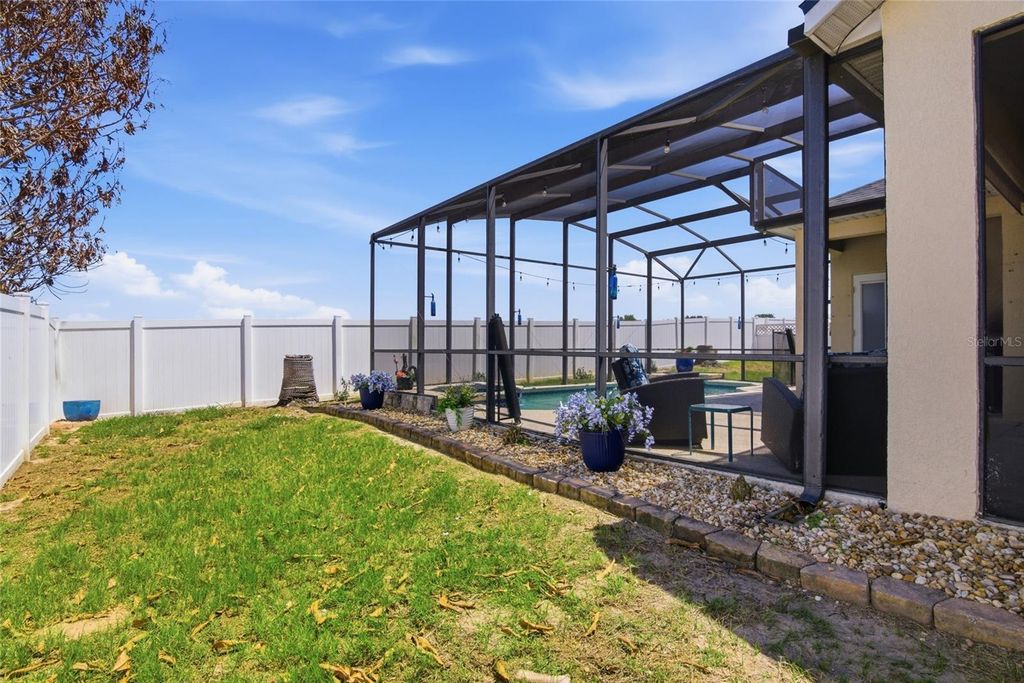 Image 37 of property listing at 5347 CAPE HATTERAS DRIVE, Clermont, FL 34714