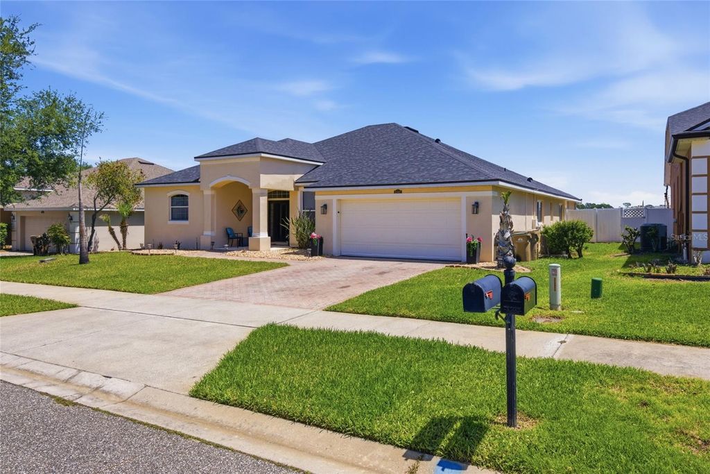 Image 40 of property listing at 5347 CAPE HATTERAS DRIVE, Clermont, FL 34714