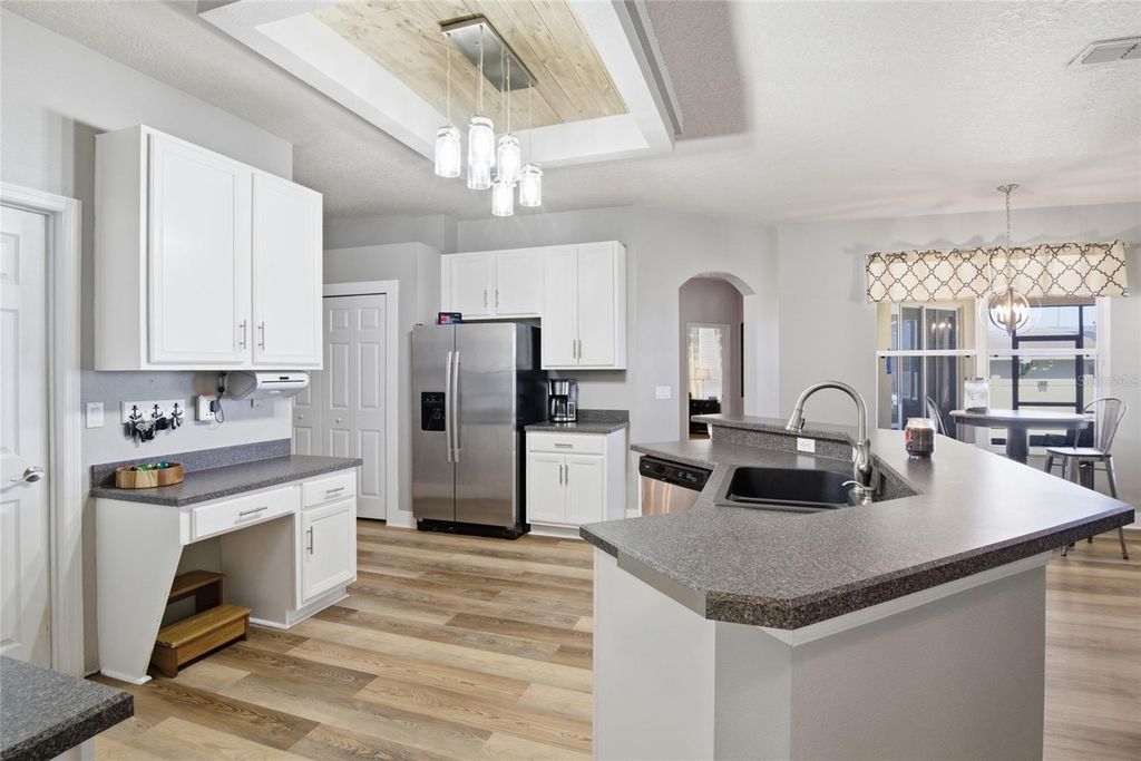 Image 6 of property listing at 5347 CAPE HATTERAS DRIVE, Clermont, FL 34714
