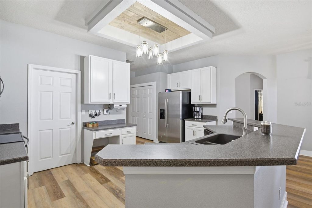 Image 7 of property listing at 5347 CAPE HATTERAS DRIVE, Clermont, FL 34714