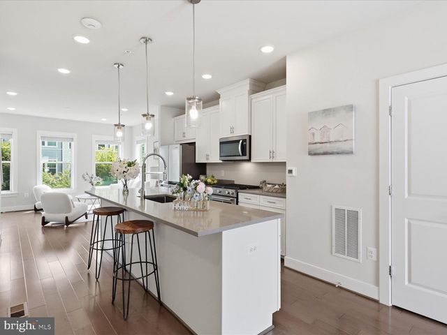 117 STOWE DR, Gaithersburg, MD 20878