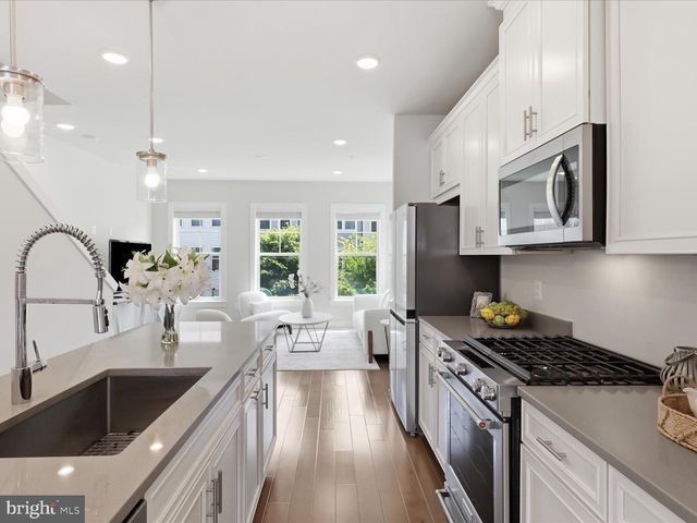 117 STOWE DR, Gaithersburg, MD 20878