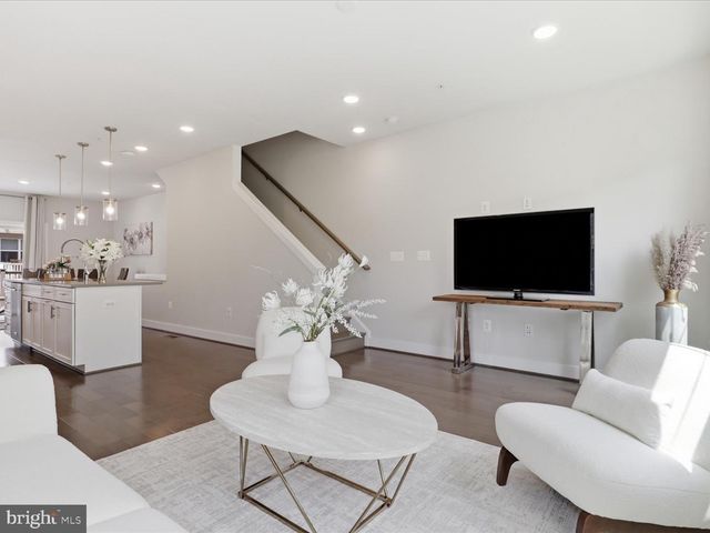 117 STOWE DR, Gaithersburg, MD 20878