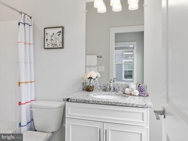 117 STOWE DR, Gaithersburg, MD 20878