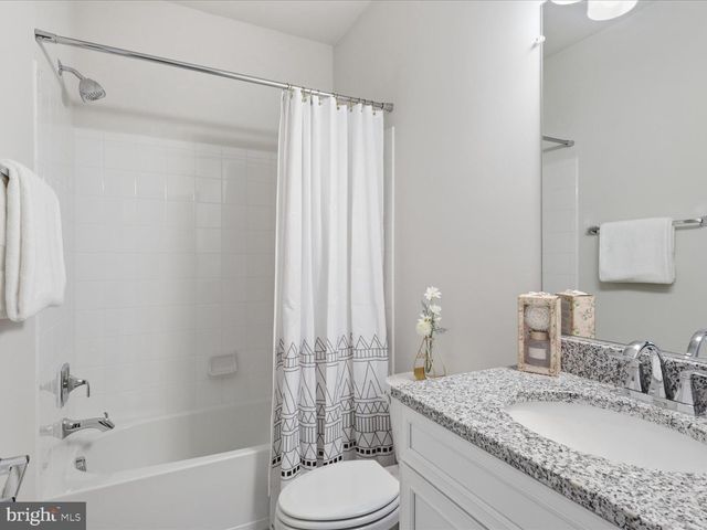 117 STOWE DR, Gaithersburg, MD 20878