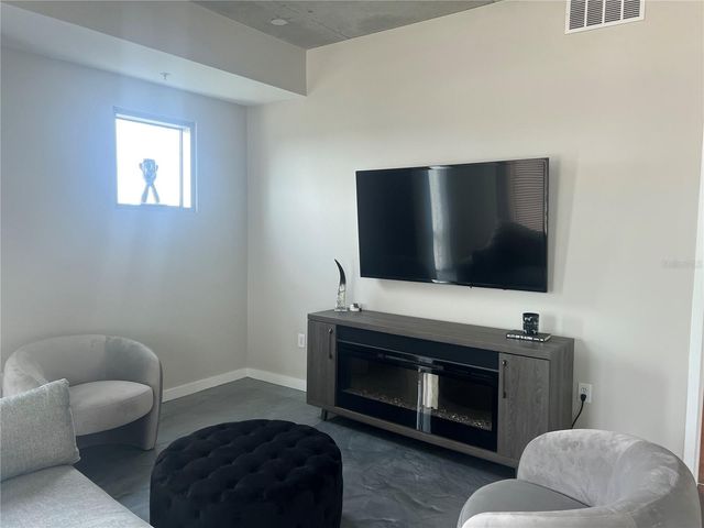 525 E JACKSON STREET 401, Orlando, FL 32801