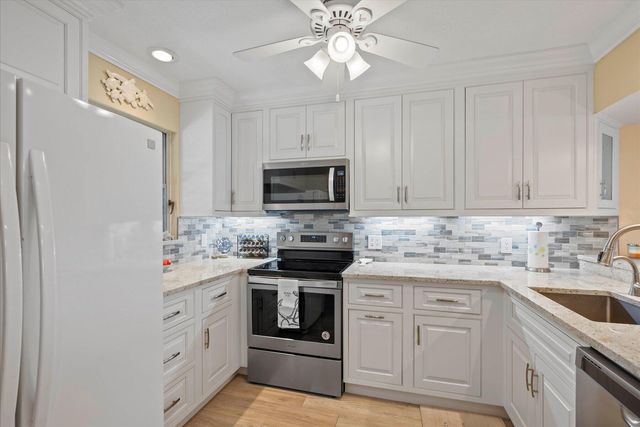 1550 NE Ocean Boulevard A305, Stuart, FL 34996