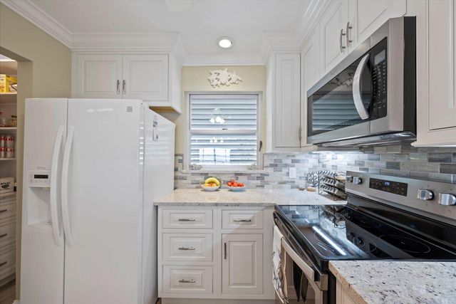 1550 NE Ocean Boulevard A305, Stuart, FL 34996