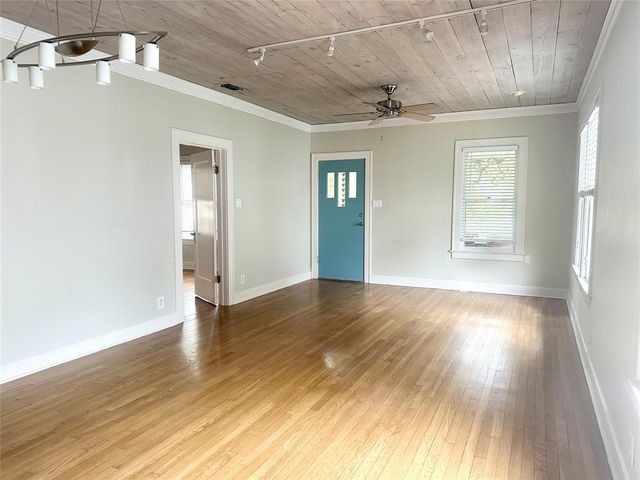 312 Le Grande Ave, Austin, TX 78704