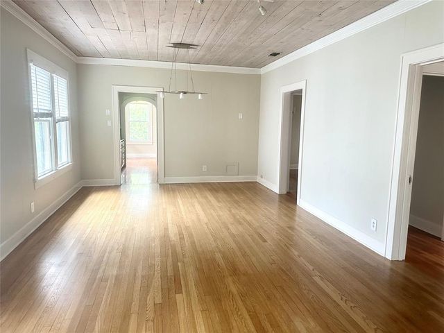 312 Le Grande Ave, Austin, TX 78704