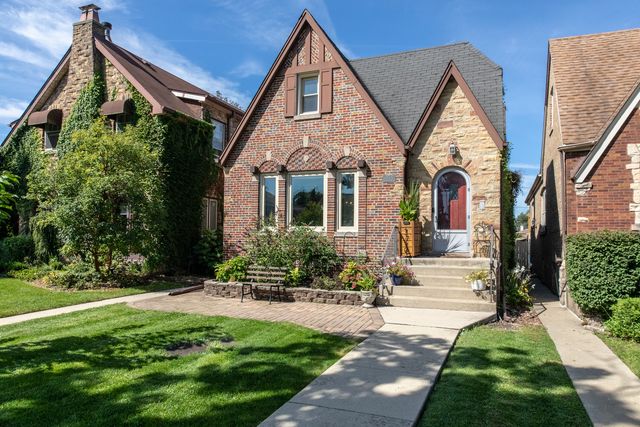 1710 N Newland Avenue, Chicago, IL 60707