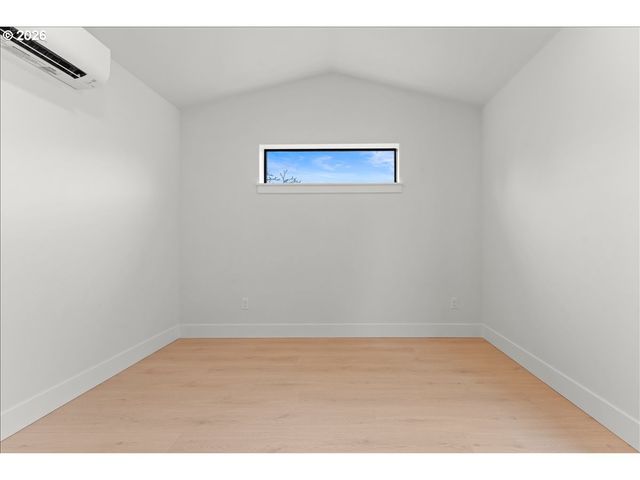 7888 Se 70th Ave, Portland, OR 97206