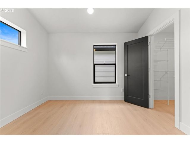 7888 Se 70th Ave, Portland, OR 97206