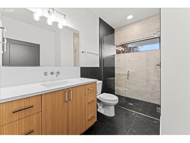 7888 Se 70th Ave, Portland, OR 97206