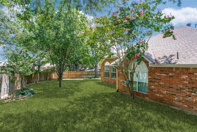 2203 Vista Court, Corinth, TX 76210