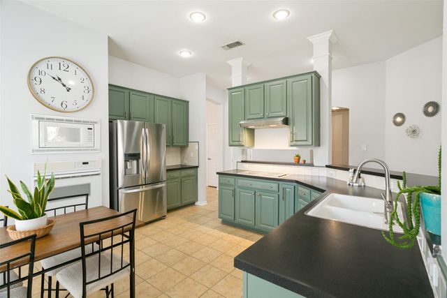 2203 Vista Court, Corinth, TX 76210