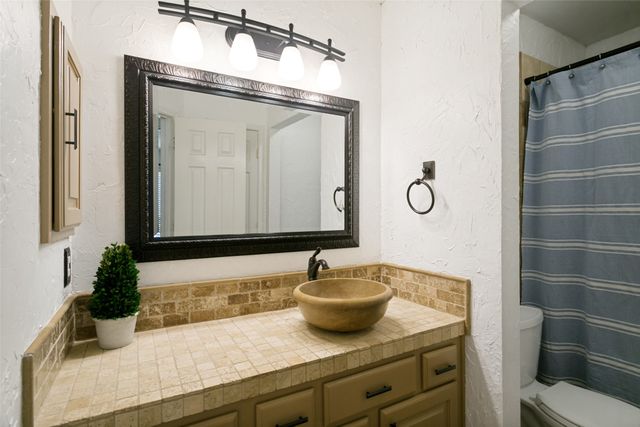 2203 Vista Court, Corinth, TX 76210