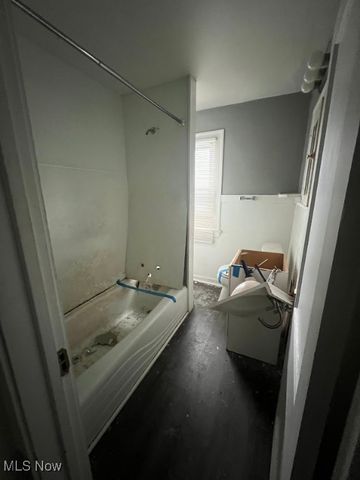 13208 Maplerow Avenue, Cleveland, OH 44105