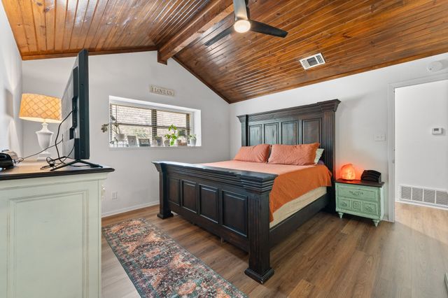 312 Trailwood Drive, Joshua, TX 76058