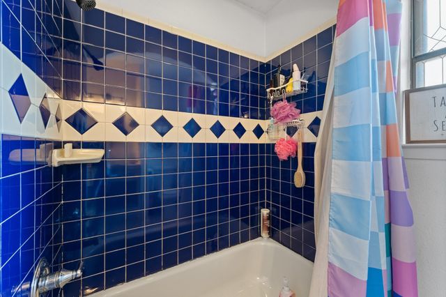 312 Trailwood Drive, Joshua, TX 76058