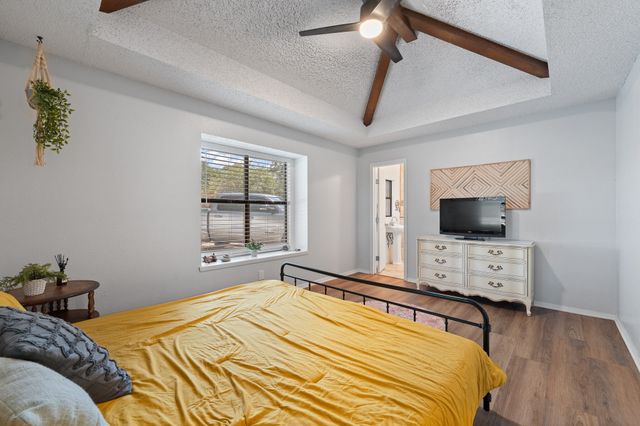 312 Trailwood Drive, Joshua, TX 76058