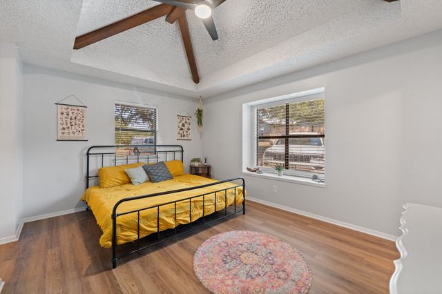 312 Trailwood Drive, Joshua, TX 76058