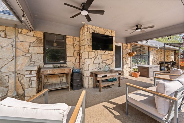 312 Trailwood Drive, Joshua, TX 76058
