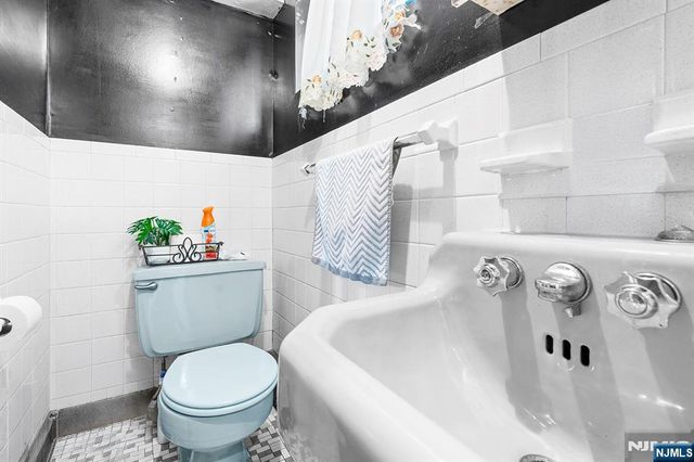 710 N 5th Street, Harrison, NJ 07029