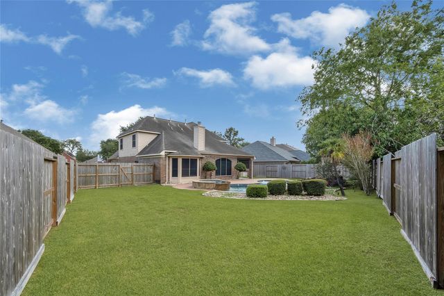 9606 Summer Run Drive, Houston, TX 77064