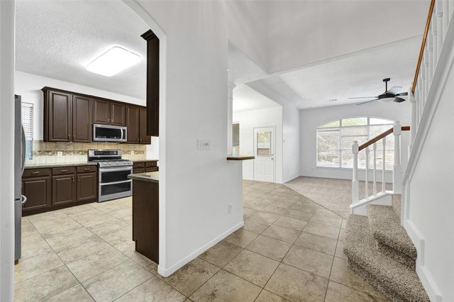 9606 Summer Run Drive, Houston, TX 77064